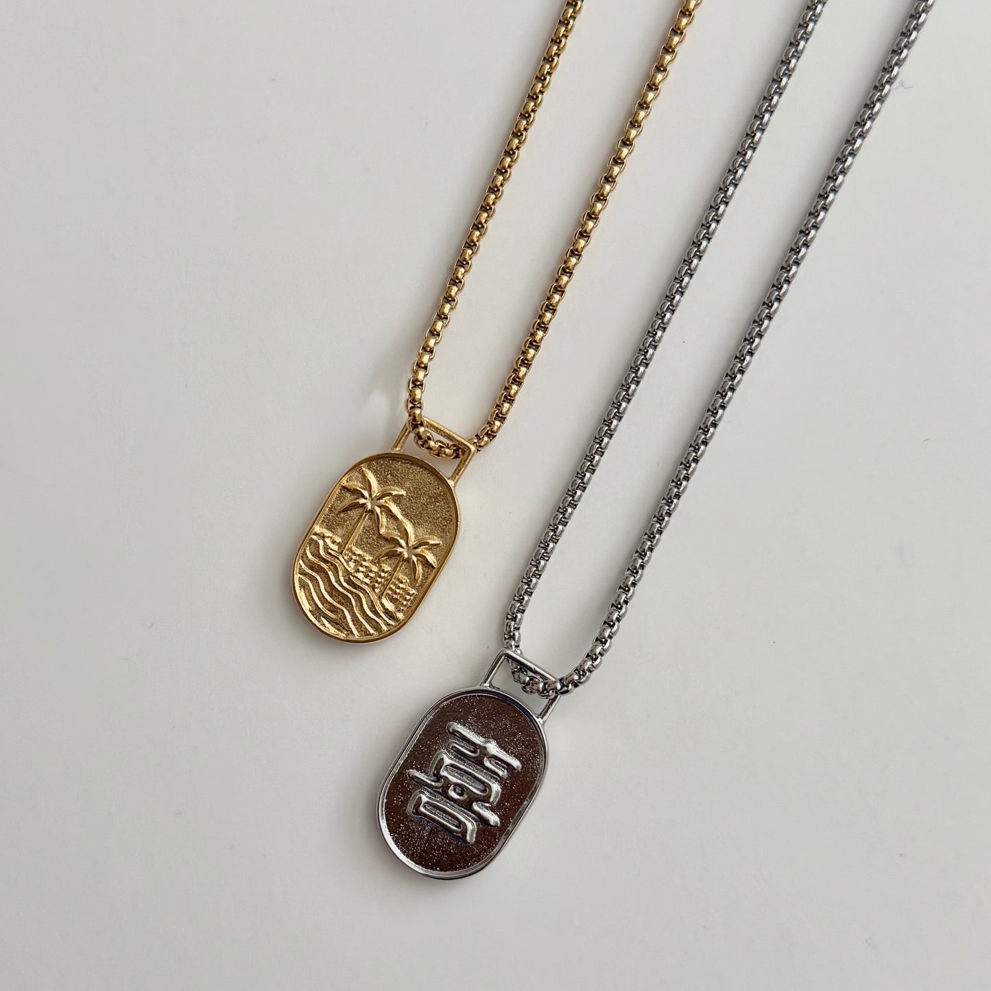 Sandy Palm Necklace- Silver