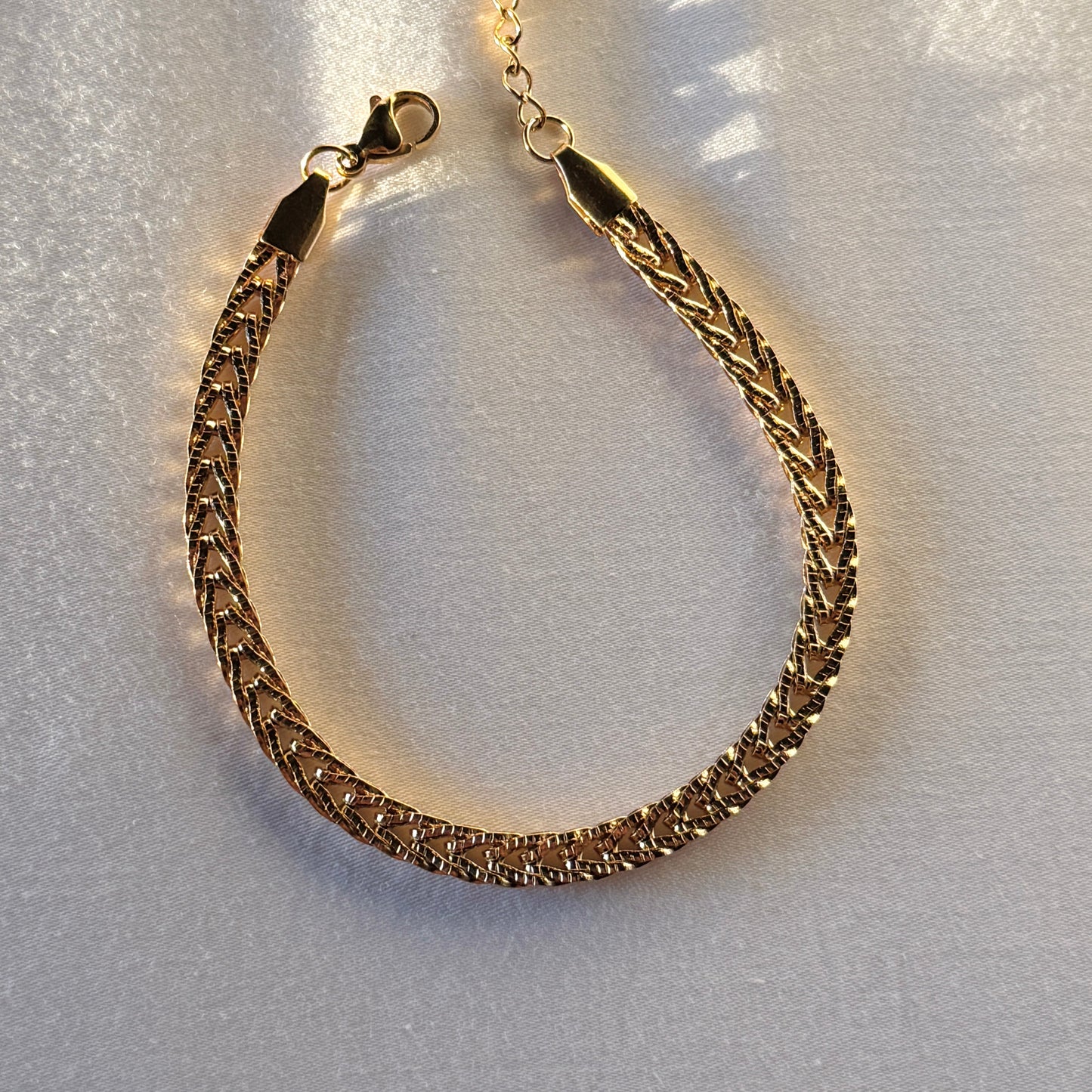 Aritzia Bracelet - Gold - Namaste Jewelry Canada