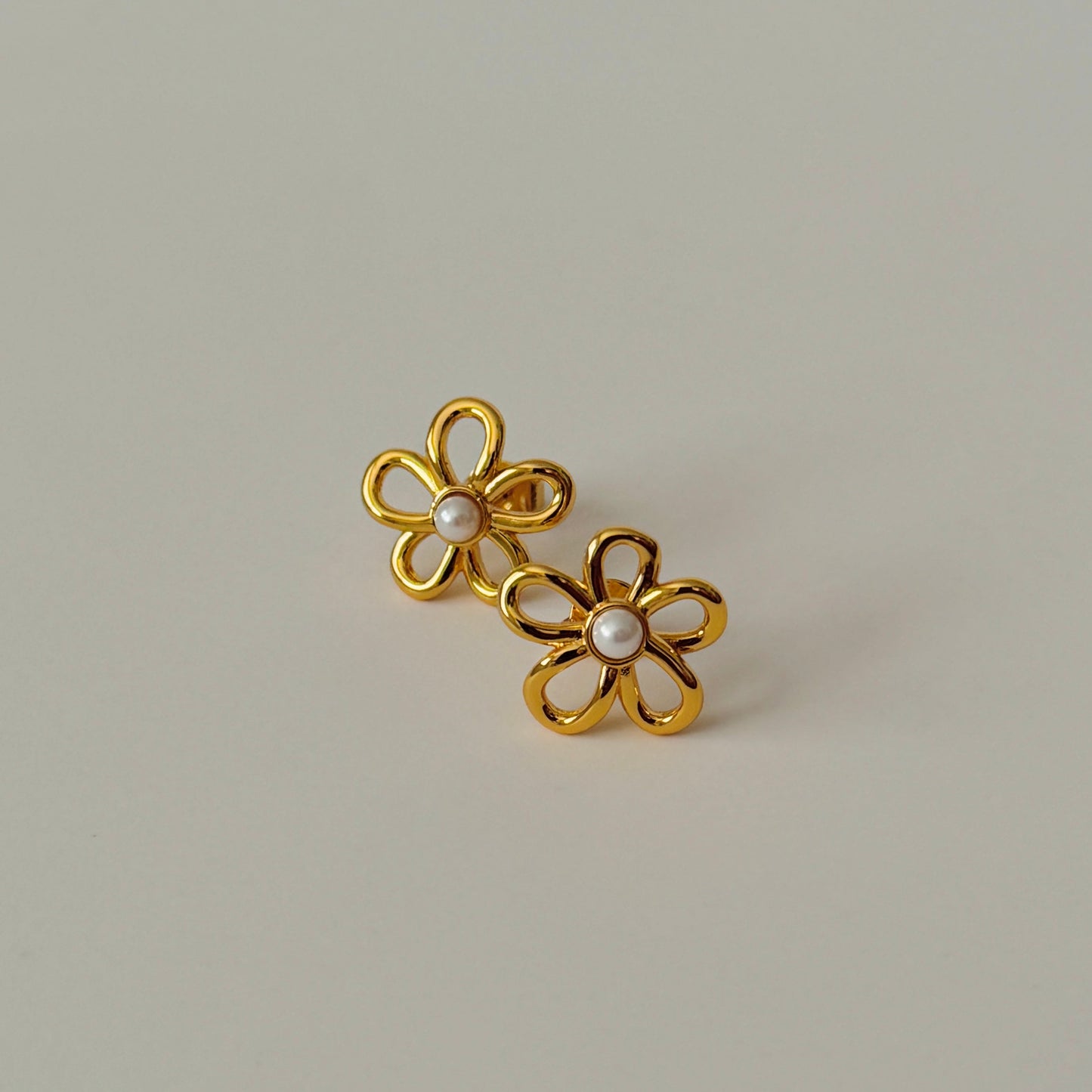 Arya Daisy Studs - Namaste Jewelry Canada