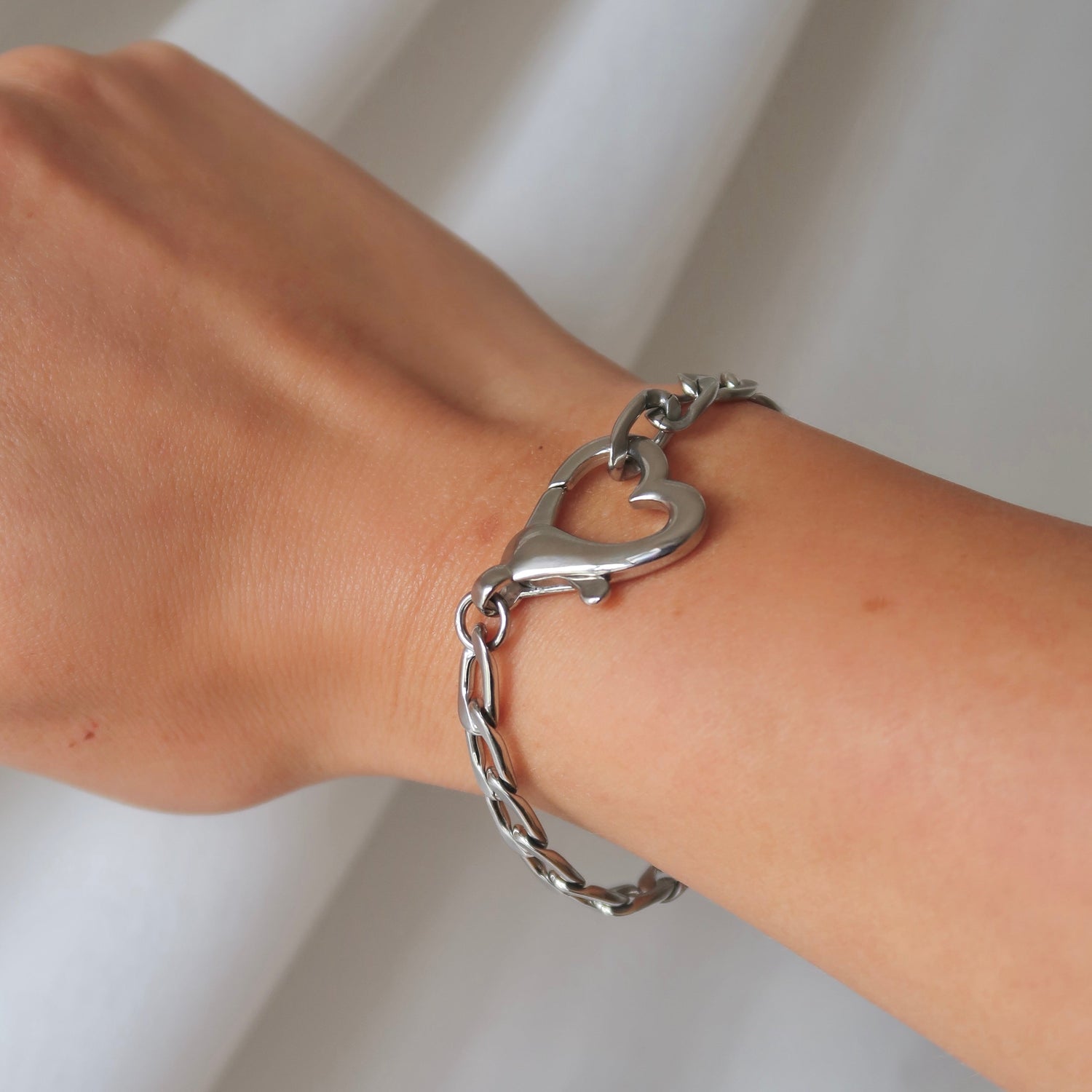 Saiba Heart Clasp Bracelet - Silver - Namaste Jewelry Canada