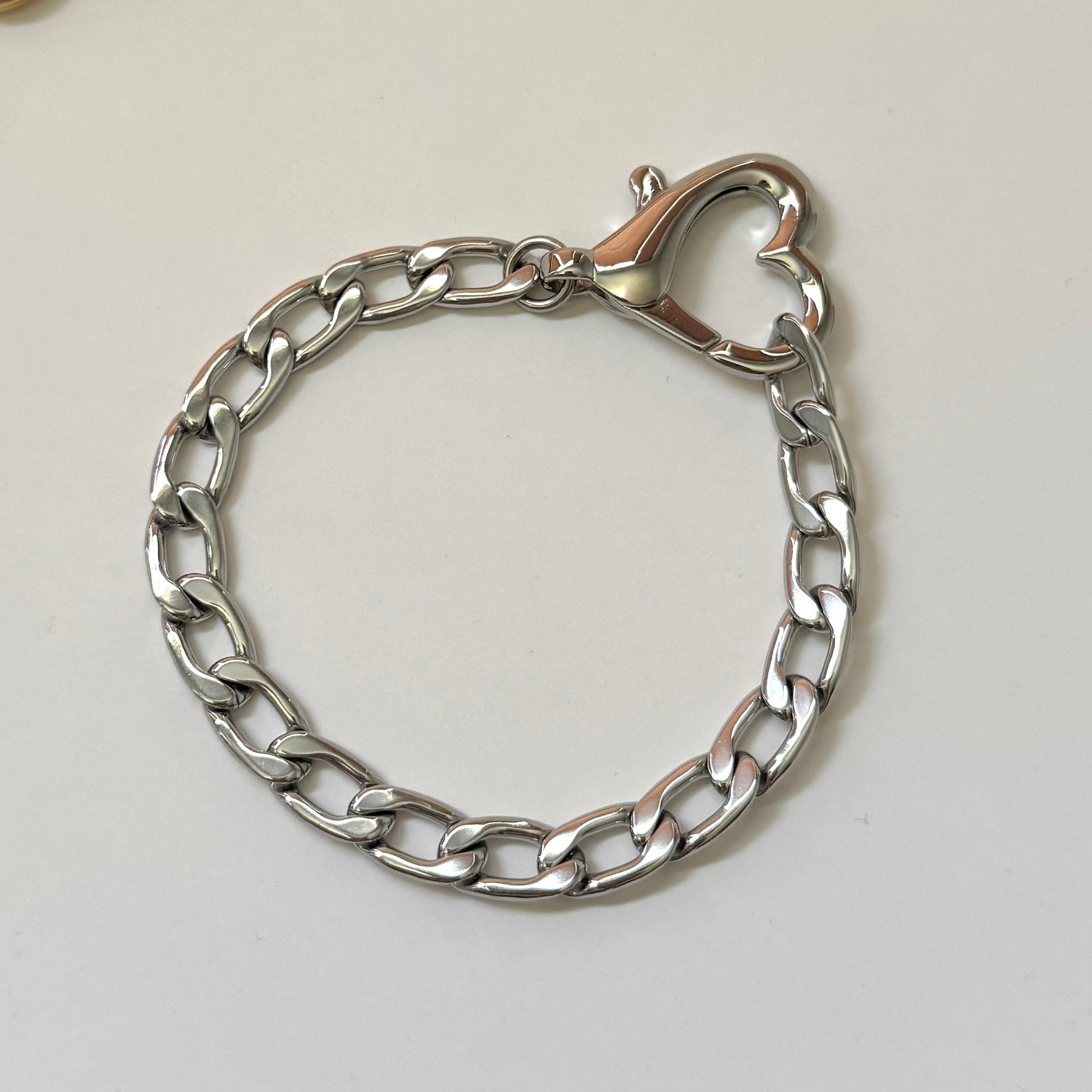 Saiba Heart Clasp Bracelet - Silver - Namaste Jewelry Canada