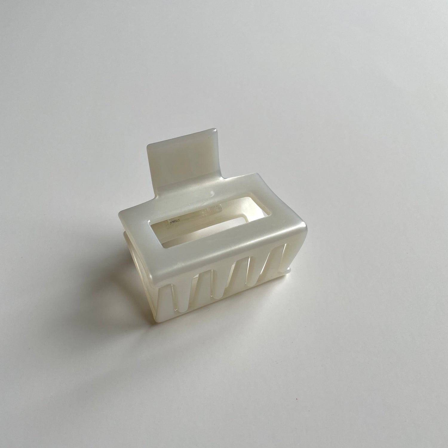 Kylie Summer Claw Clip- Small - Namaste Jewelry Canada