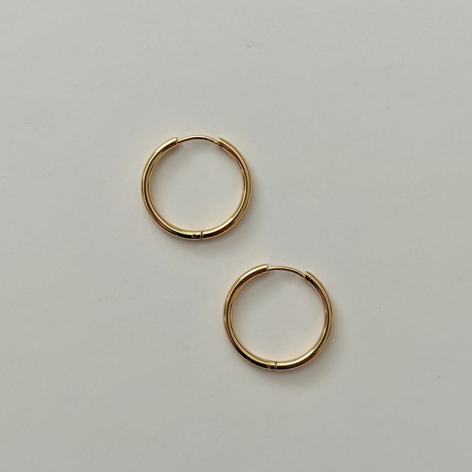 Minimal Hoops 2.0 - 22mm - Namaste Jewelry Canada