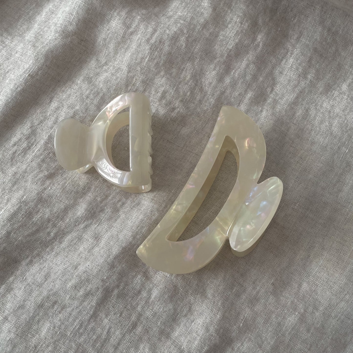 Demi Claw Clip Shell - Namaste Jewelry Canada